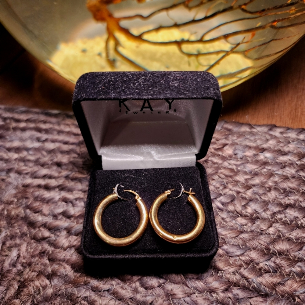 Kay Jewelers 14k Gold Lightweight Hoop Earrings